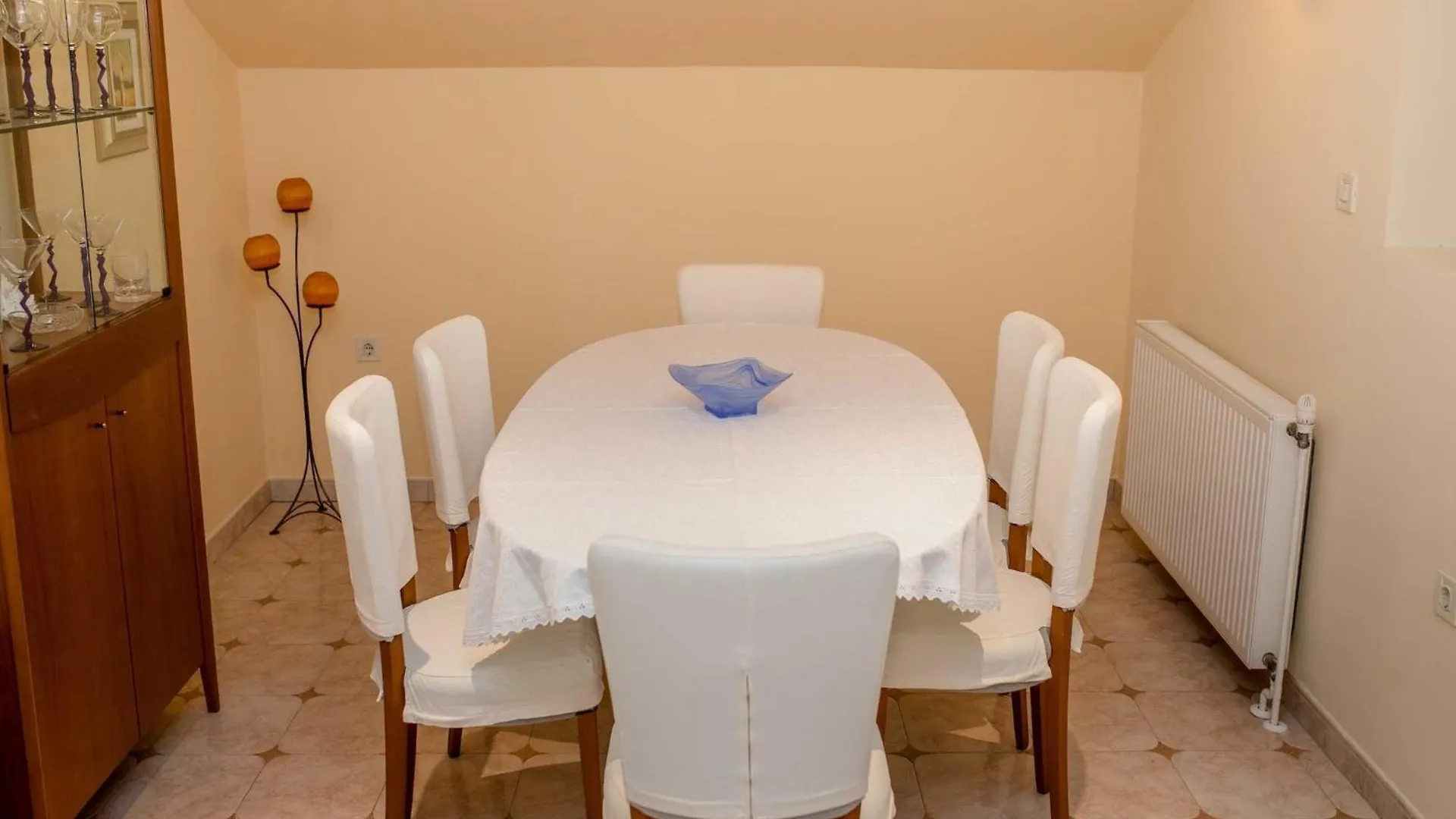 Guest House Villa Anggela - Two Bedroom Apartment With Balcony And Sea View Rab Town 0*,